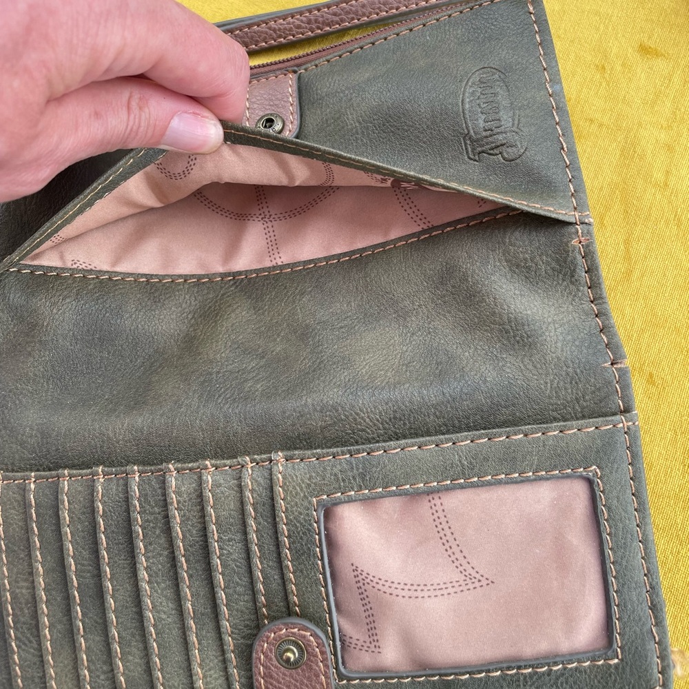 Justin Brown Leather Wallet 4” x 7” - Picture 6 of 7